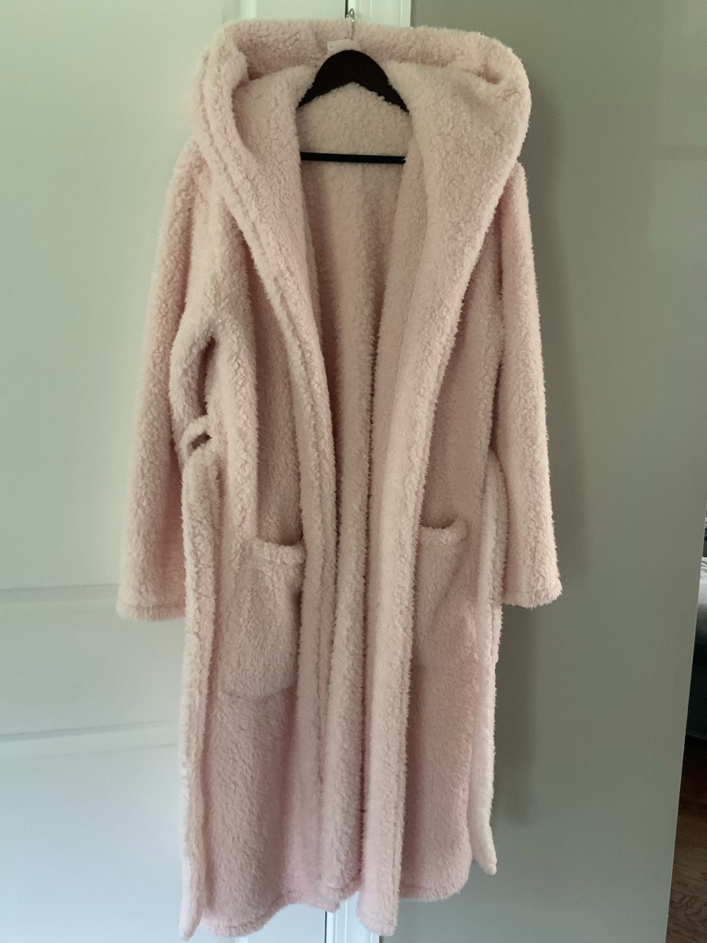 NWOT POTTERY BARN TEEN Cozy Sherpa Robe in Powdered Blush - Size M/L